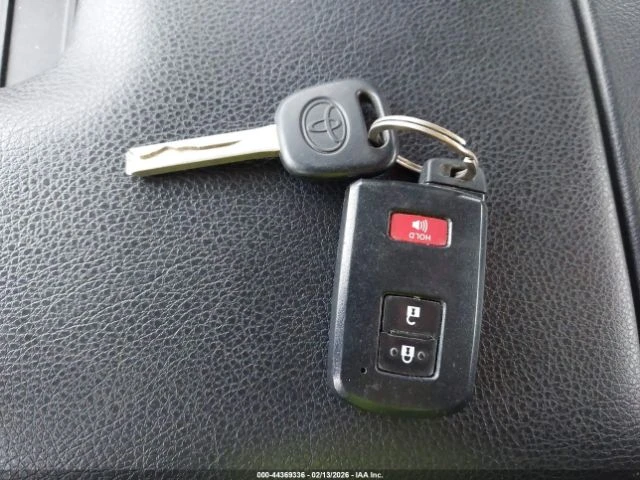 Toyota Tundra SR5, снимка 14 - Автомобили и джипове - 53733834