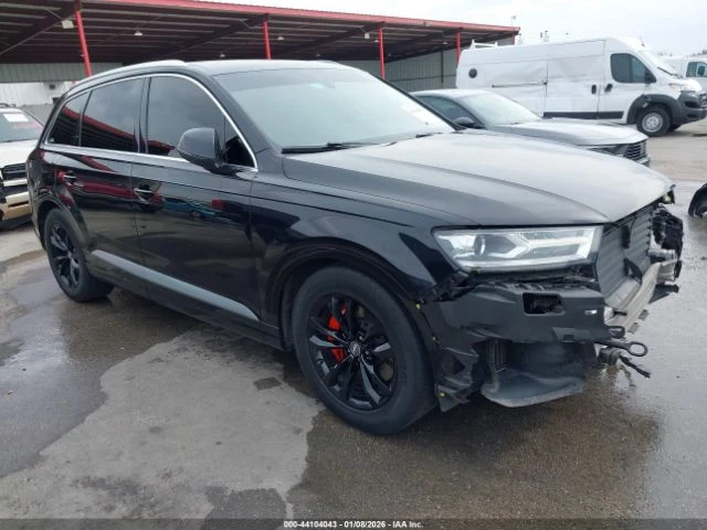 Audi Q7 * PREMIUM* KEYLESS* КОЖА* ПОДГРЕВ* ПАНО* 