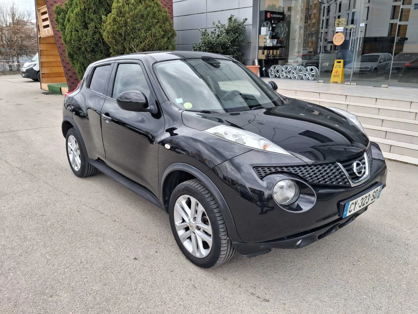 Nissan Juke, снимка 5 - Автомобили и джипове - 53822707