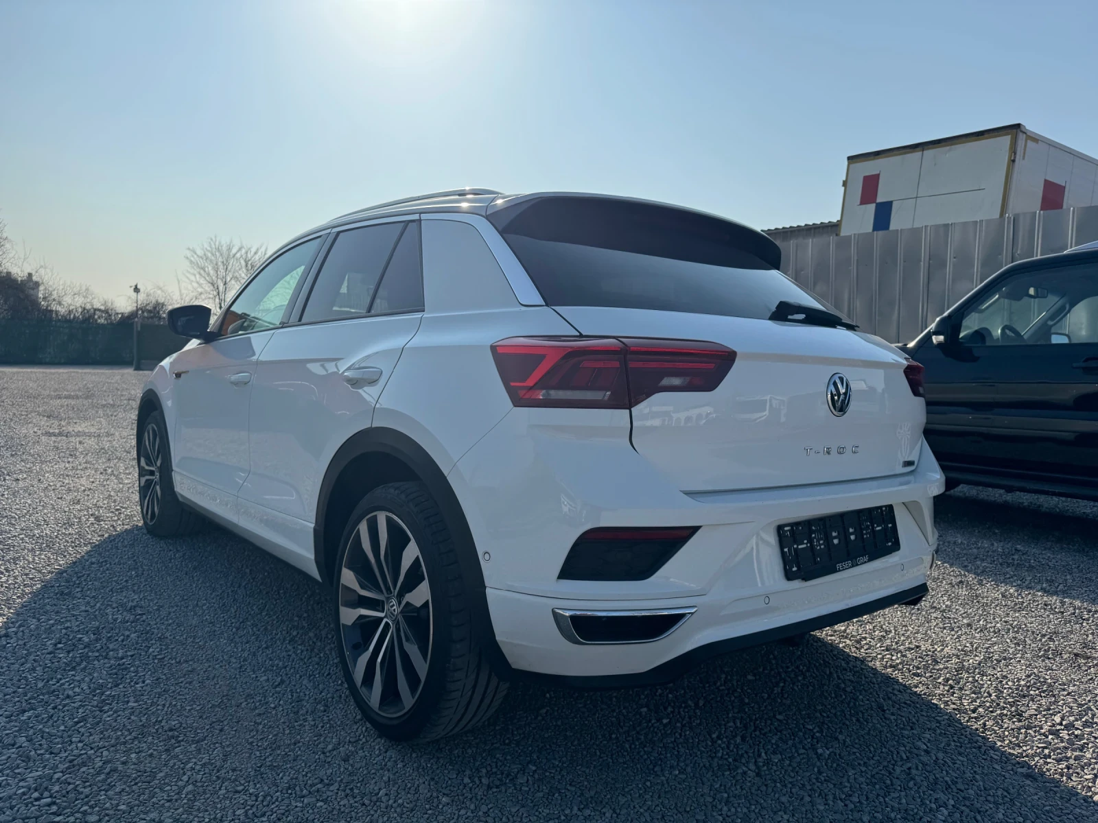 VW T-Roc 2.0i / 190ps / 4 mation / R line/ УНИКАТ, снимка 5 - Автомобили и джипове - 53880692