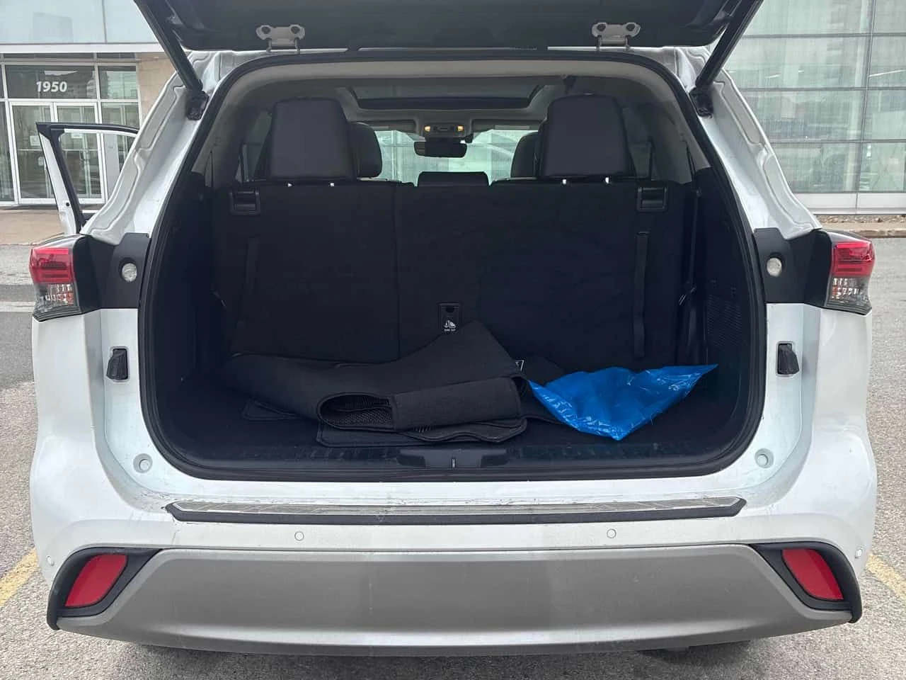 Toyota Highlander LIMITED  CARFAX, снимка 8 - Автомобили и джипове - 53915217