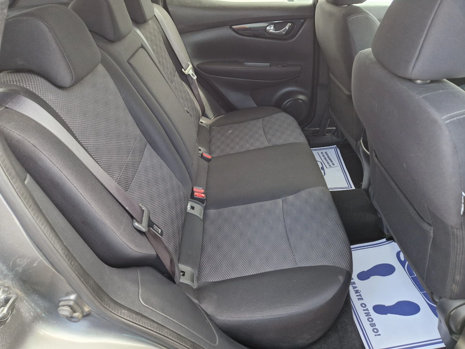 Nissan Qashqai 1.5dCI Tekna, снимка 9 - Автомобили и джипове - 54004895