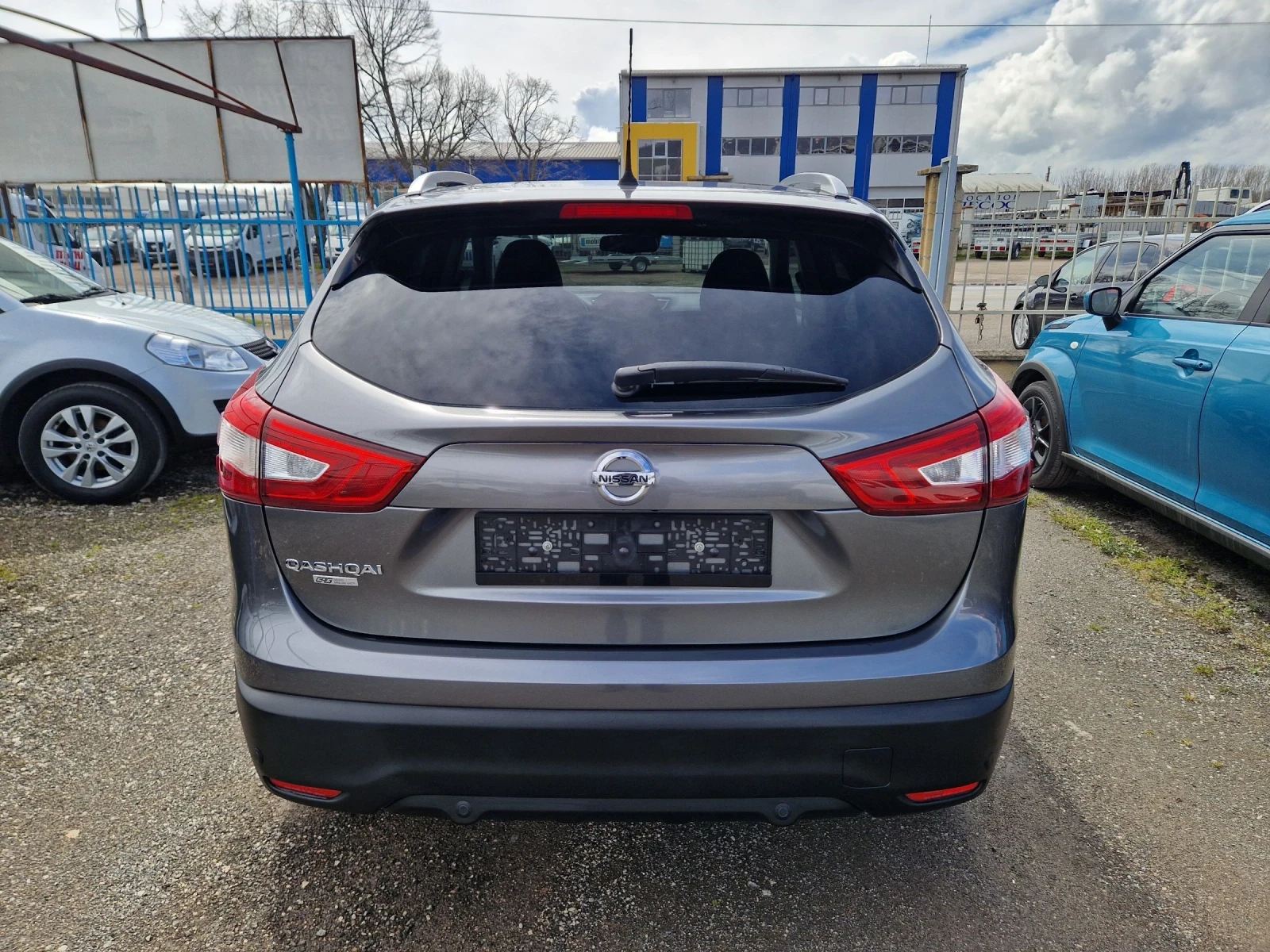 Nissan Qashqai 1.5dCI Tekna, снимка 4 - Автомобили и джипове - 54004895