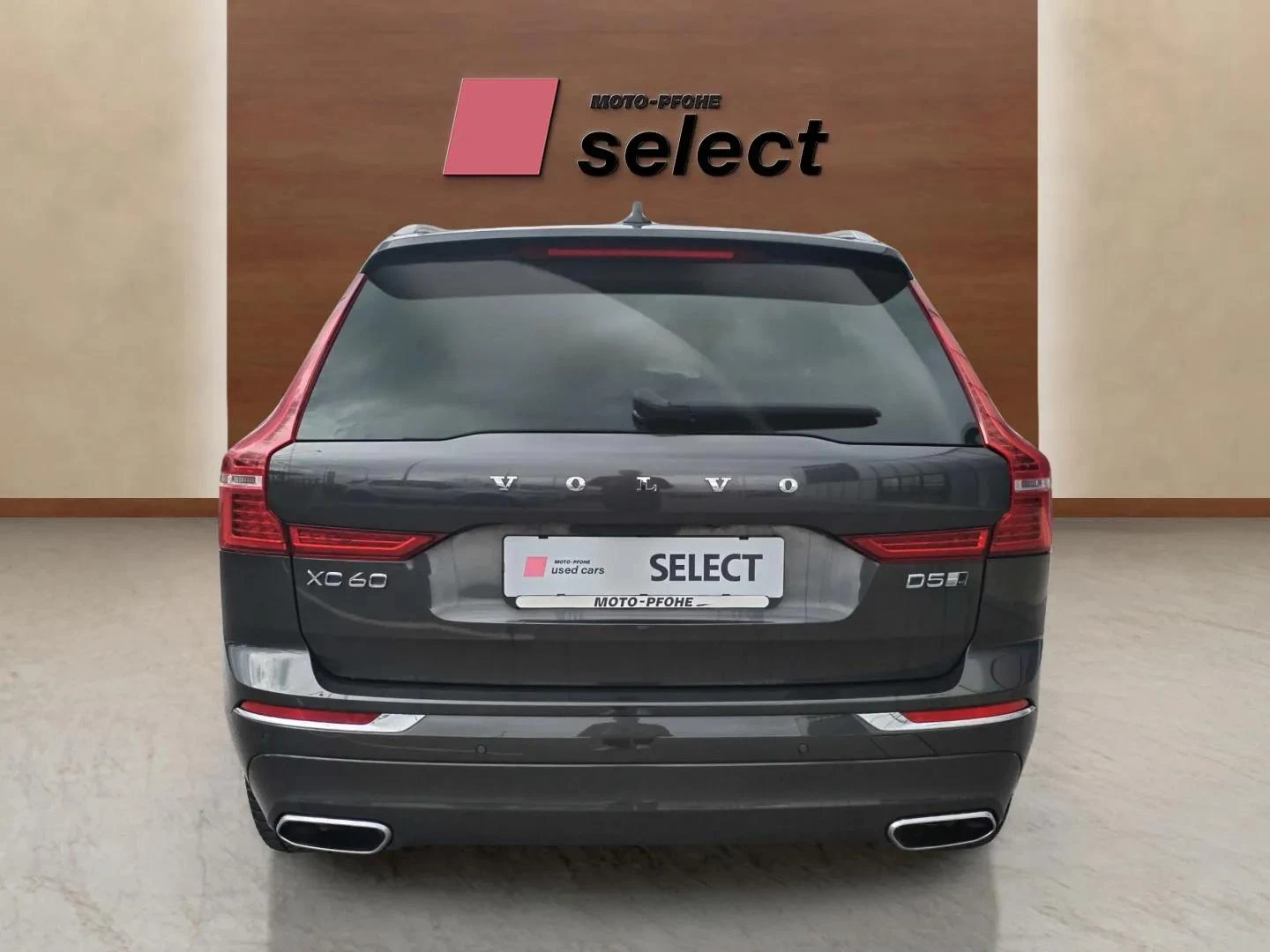 Volvo XC60 2.0 D5, снимка 6 - Автомобили и джипове - 54285547