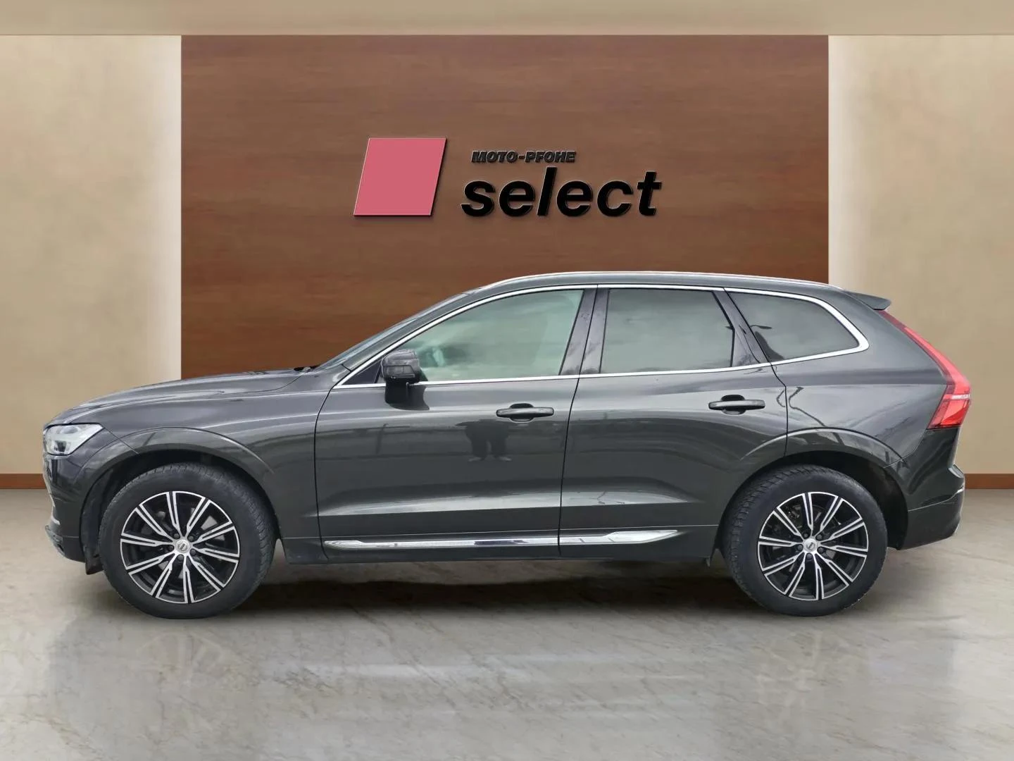 Volvo XC60 2.0 D5, снимка 8 - Автомобили и джипове - 54285547