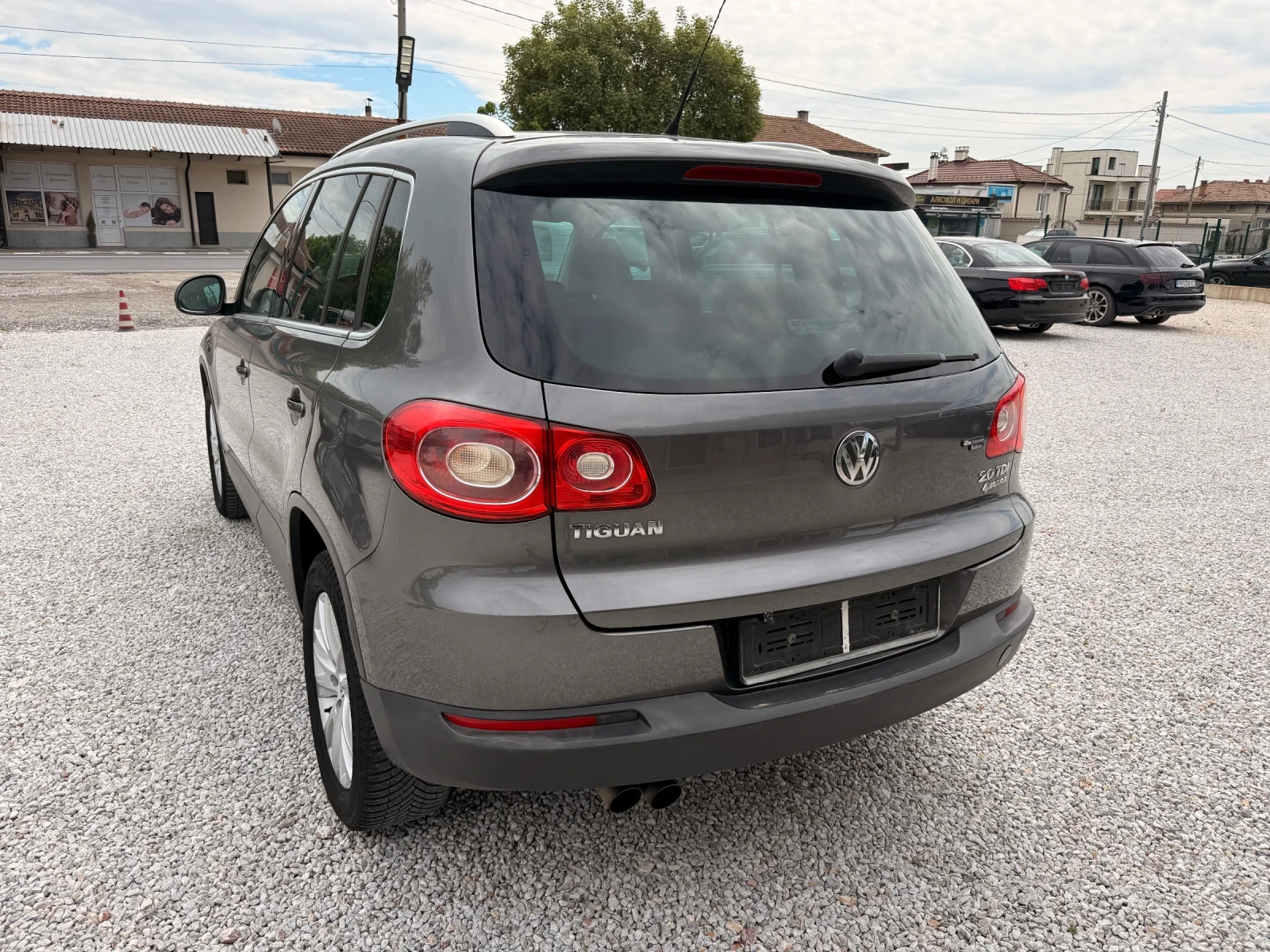 VW Tiguan 2.0 TDI DSG7 4x4 2011г, снимка 4 - Автомобили и джипове - 54482367