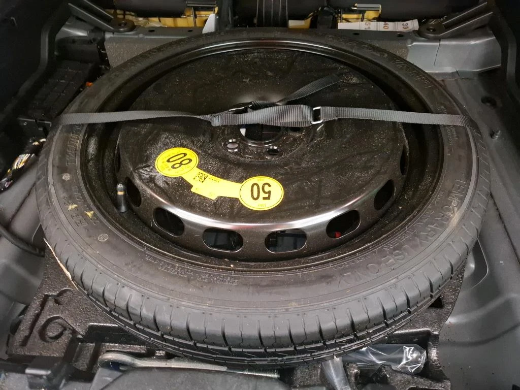 Volvo XC40 T4 Recharge/ PHEV/ Inscription B/ DCT 7/ Очакван !, снимка 8 - Автомобили и джипове - 54801695