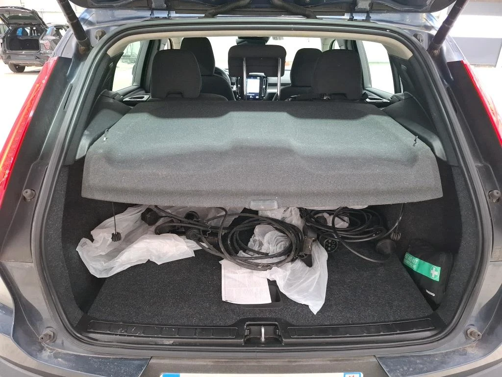 Volvo XC40 T4 Recharge/ PHEV/ Inscription B/ DCT 7/ Очакван !, снимка 7 - Автомобили и джипове - 54801695