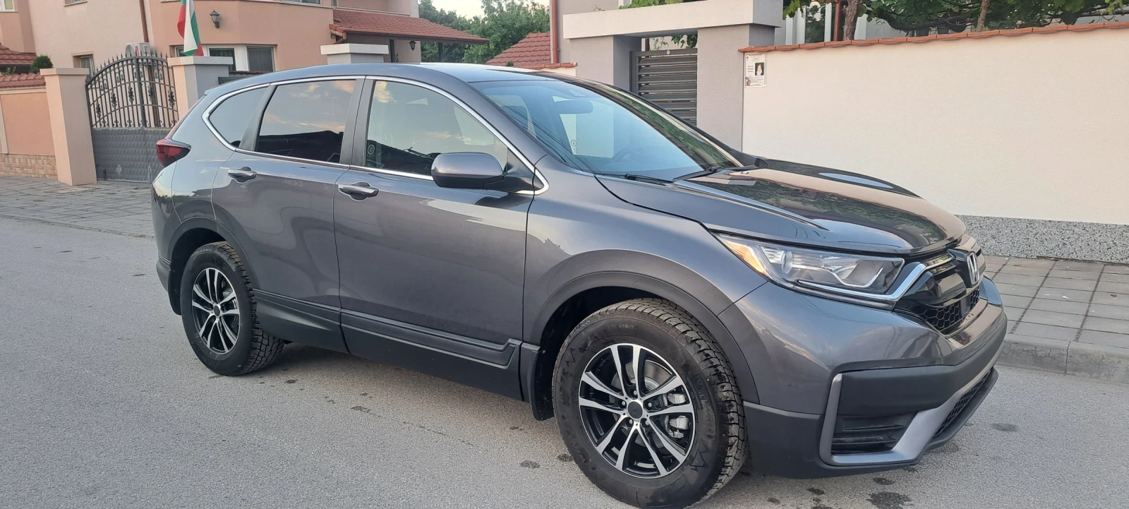 Honda Cr-v 1.5i turbo FACE, снимка 2 - Автомобили и джипове - 54970589