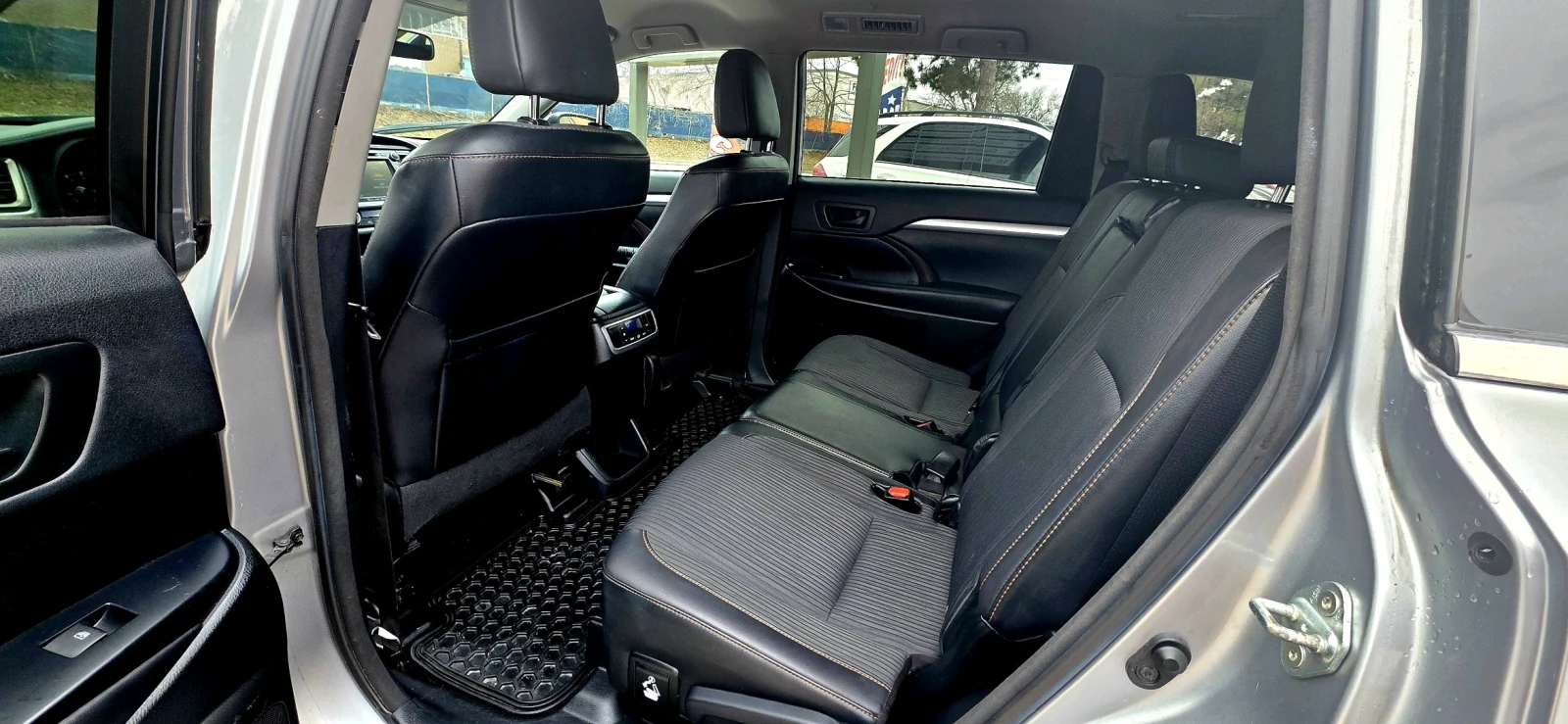 Toyota Highlander LE AWD !FULL!, снимка 10 - Автомобили и джипове - 55098984