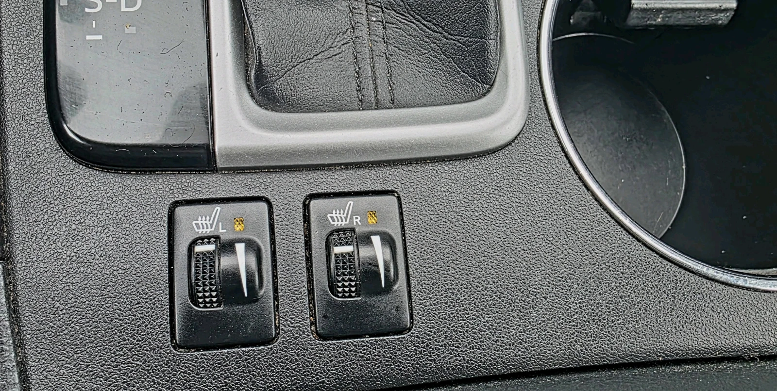 Toyota Highlander LE AWD !FULL!, снимка 12 - Автомобили и джипове - 55098984