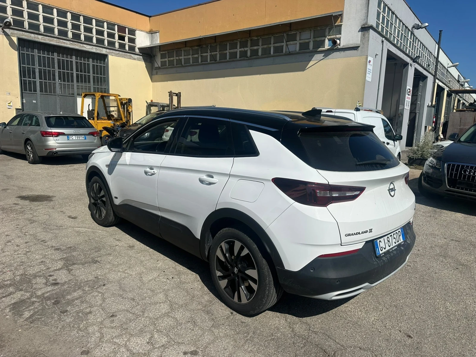 Opel Grandland X 1.6T plug in 300hp* AWD* КАМЕРА* LED* КОЖА* 2022г, снимка 14 - Автомобили и джипове - 55822223