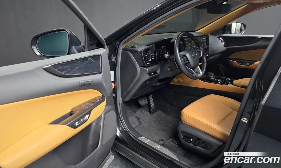 Lexus NX Premium, снимка 13 - Автомобили и джипове - 56123135