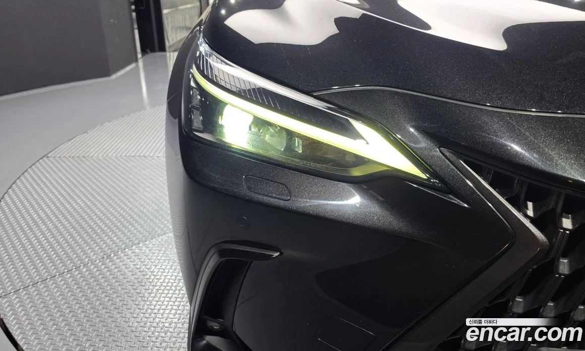 Lexus NX Premium, снимка 8 - Автомобили и джипове - 56123135