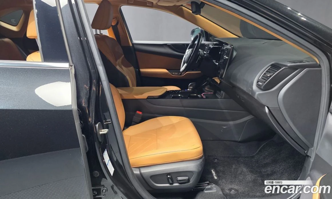 Lexus NX Premium, снимка 17 - Автомобили и джипове - 56123135