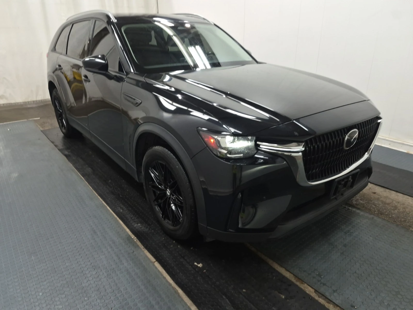 Mazda CX-90 GS L* CARFAX* АВТОКРЕДИТ БЕЗ ПЪРВОНАЧАЛНА ВНОСКА* , снимка 2 - Автомобили и джипове - 56154377
