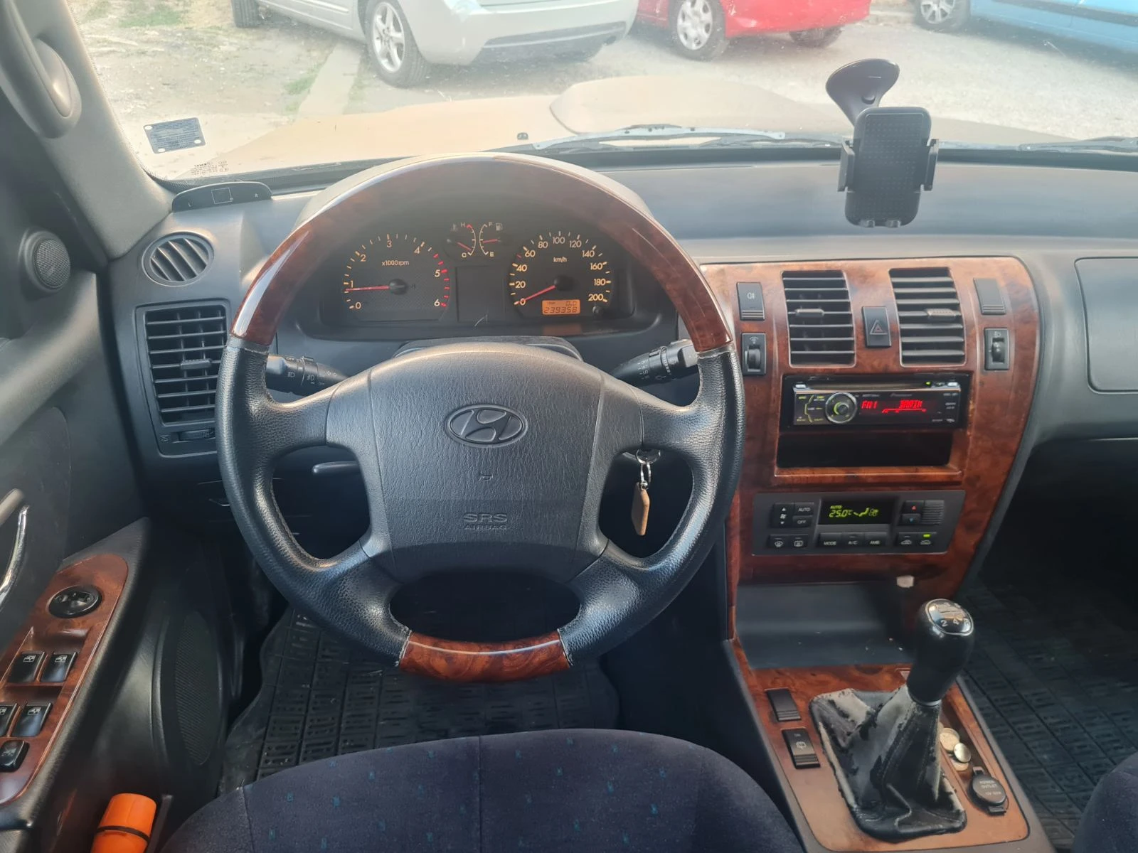 Hyundai Terracan, снимка 5 - Автомобили и джипове - 56186387
