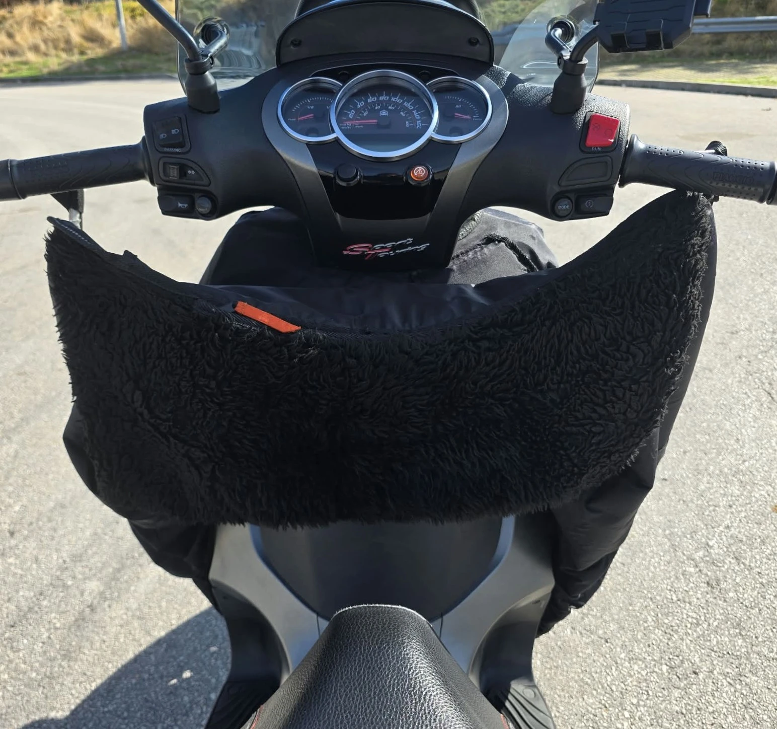 Piaggio Beverly 350 ST ABS, снимка 9 - Мотоциклети и мототехника - 56638051