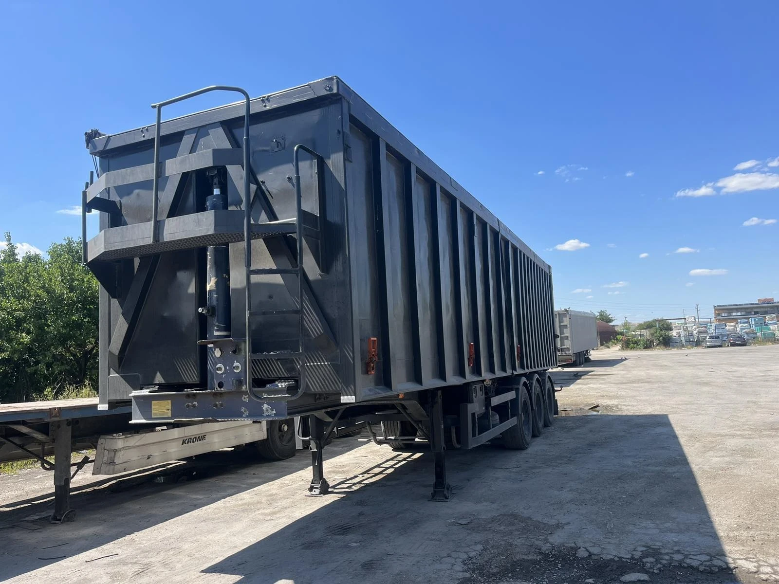  Benalu | Mobile.bg   4