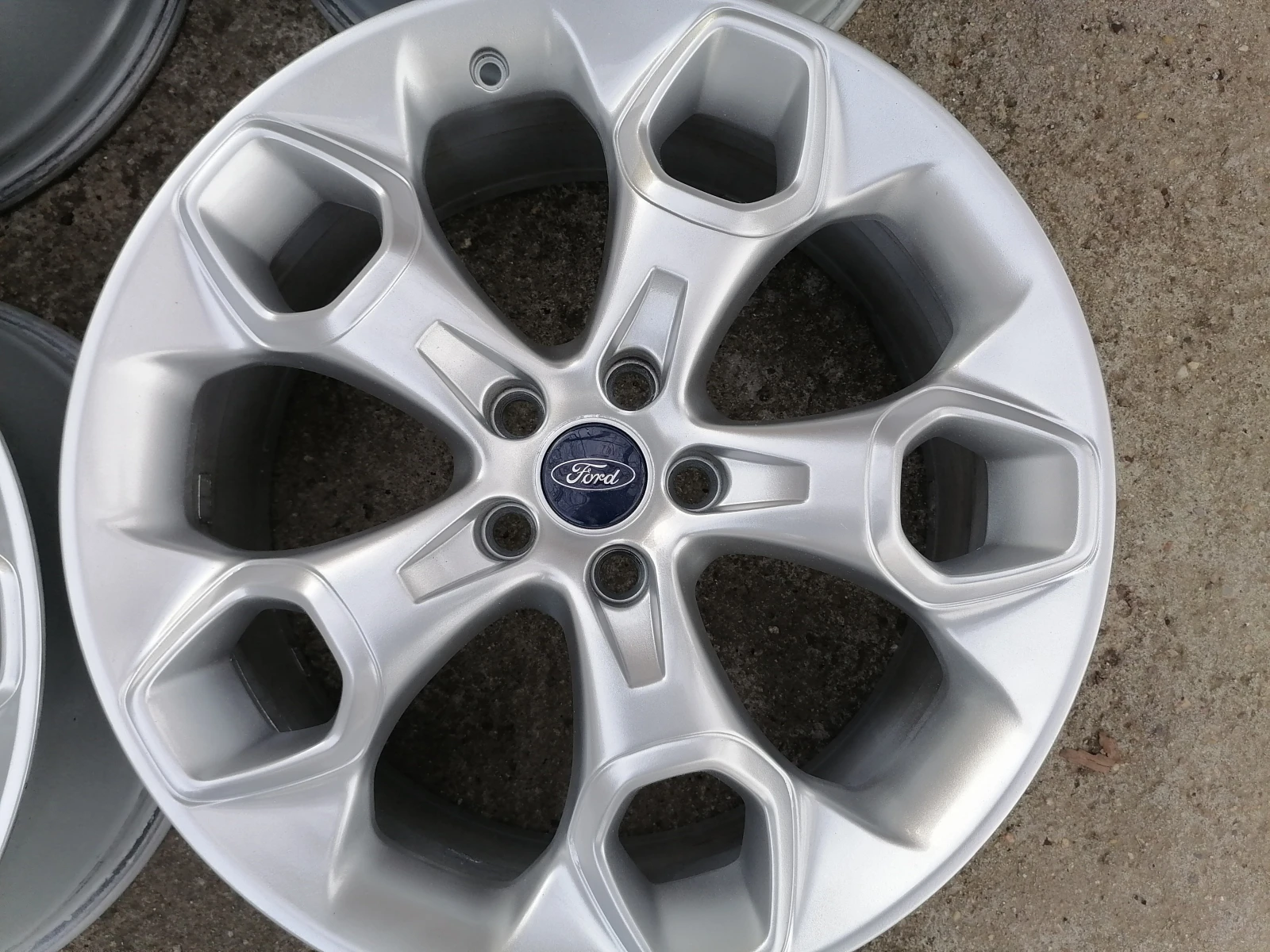 Джанти за Ford Kuga, снимка 2 - Гуми и джанти - 53992381