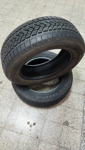 Гуми Зимни 235/60R18, снимка 1 - Гуми и джанти - 47608596