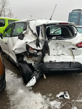 Renault Clio КАТАСТРОФИРАЛ, снимка 4