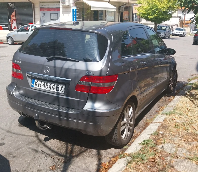 Mercedes-Benz B 180, снимка 4 - Автомобили и джипове - 46977733