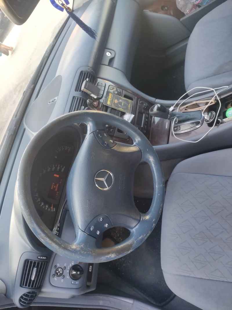 Mercedes-Benz C 270, снимка 3 - Автомобили и джипове - 48119881