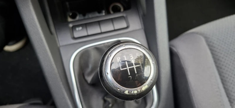 VW Golf 1.9TDI-4X4, снимка 9 - Автомобили и джипове - 51700793