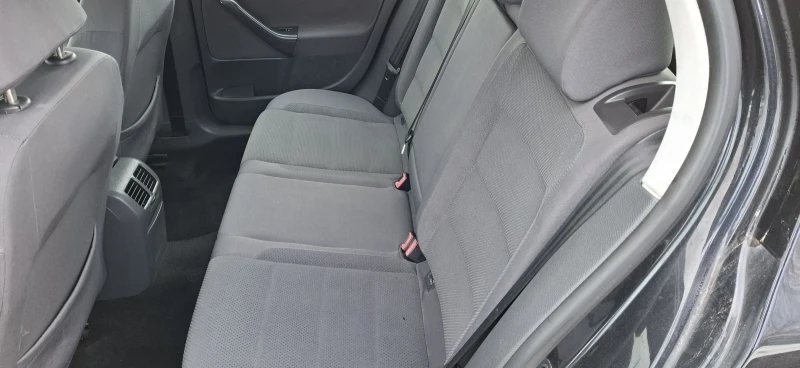 VW Golf 1.9TDI-4X4, снимка 5 - Автомобили и джипове - 51700793