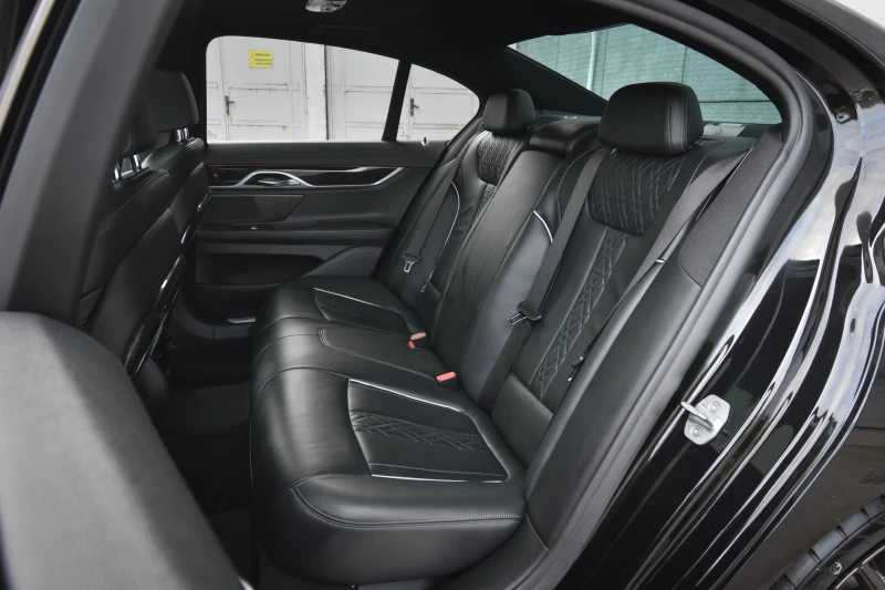 BMW 740 740 I M PACK, снимка 10 - Автомобили и джипове - 51864534