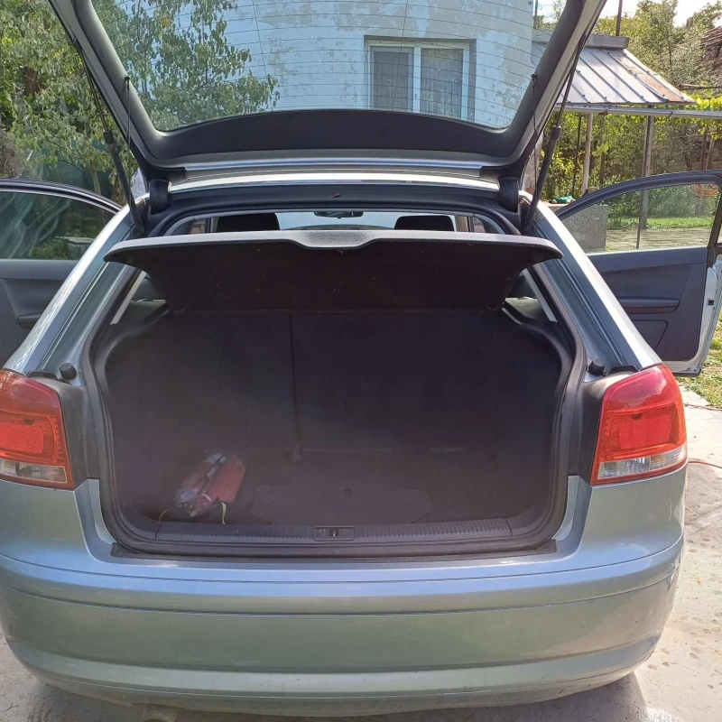 Audi A3 1.6i, снимка 12 - Автомобили и джипове - 52383486