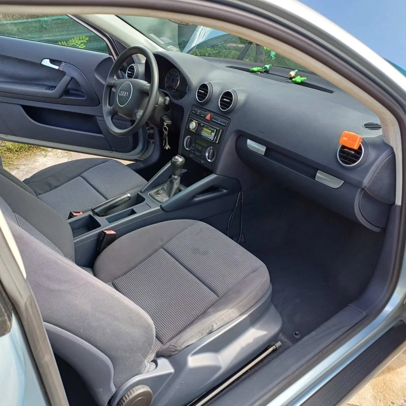 Audi A3 1.6i, снимка 9 - Автомобили и джипове - 52383486