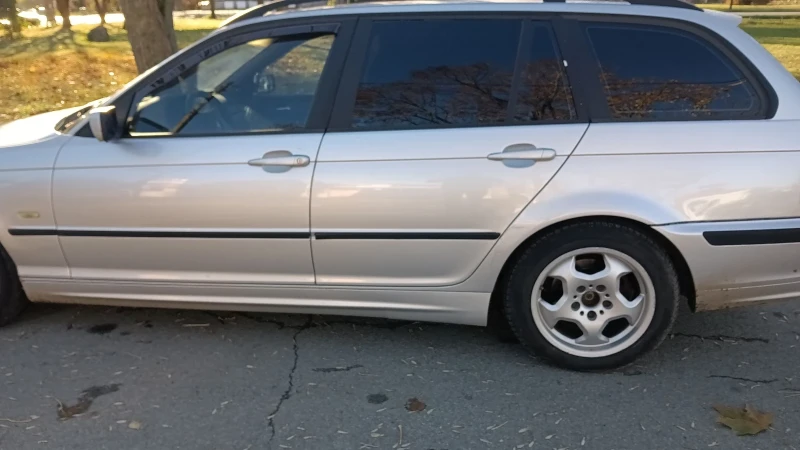 BMW 320, снимка 4 - Автомобили и джипове - 52069280