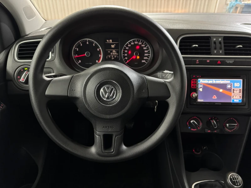 VW Polo 1.2 i - COMFORT LINE, снимка 10 - Автомобили и джипове - 52740073