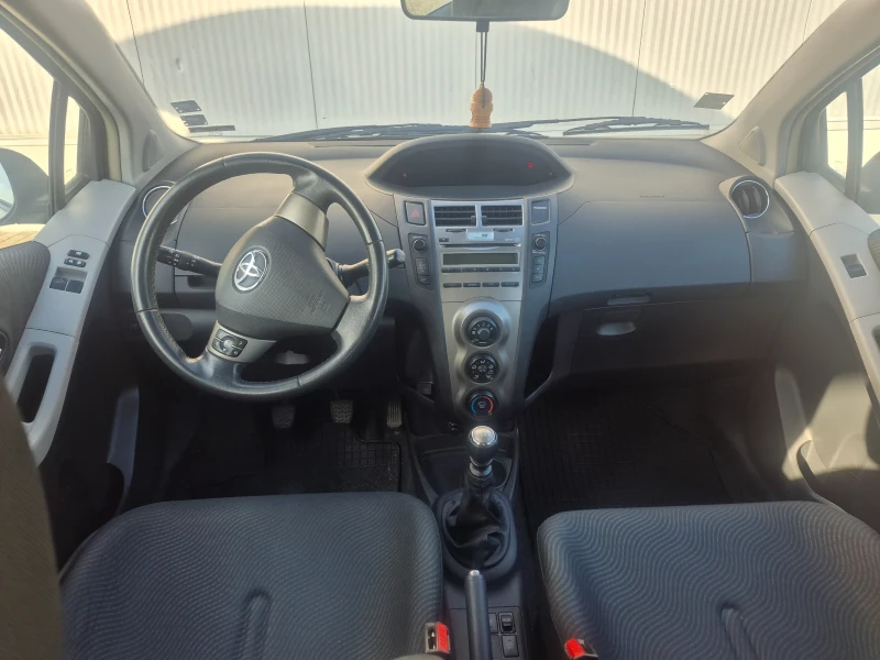 Toyota Yaris, снимка 6 - Автомобили и джипове - 52806470