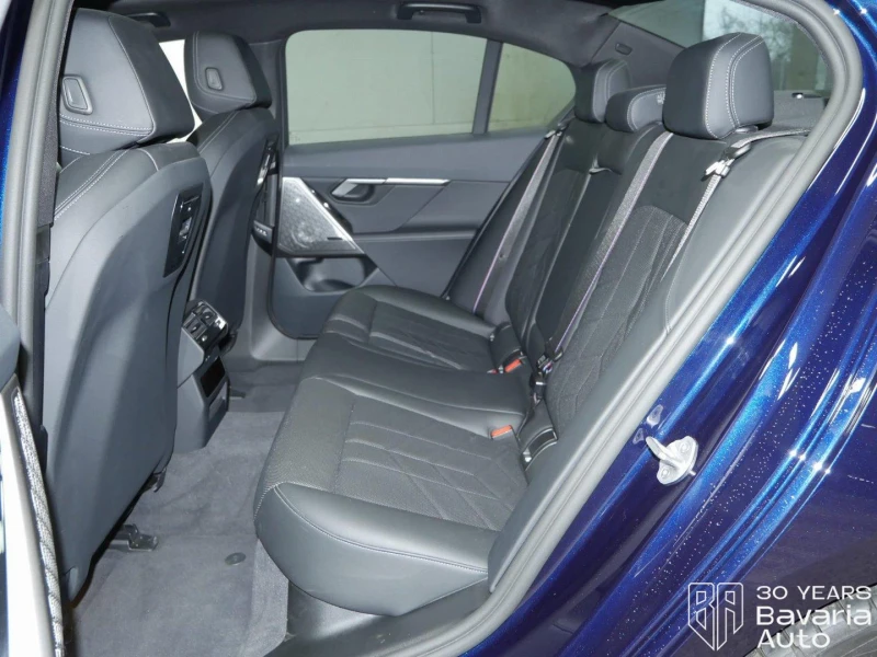 BMW i5 40 eDrive M Sport Paket, снимка 8 - Автомобили и джипове - 52835435