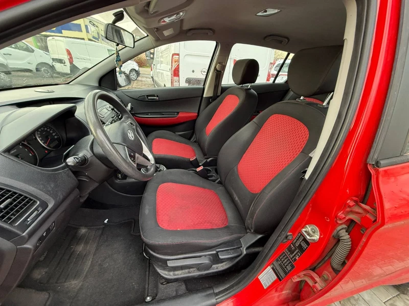 Hyundai I20 1, 4 Бензин, снимка 5 - Автомобили и джипове - 52838786