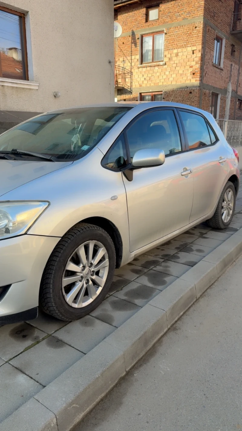 Toyota Auris, снимка 11 - Автомобили и джипове - 52848546