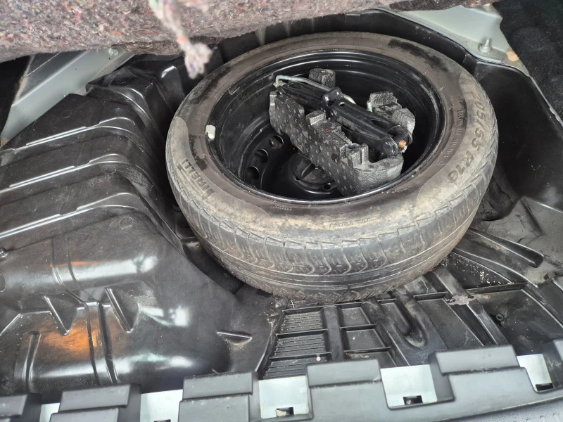 Renault Megane 1.5DCI 110K.S, снимка 16 - Автомобили и джипове - 53010309