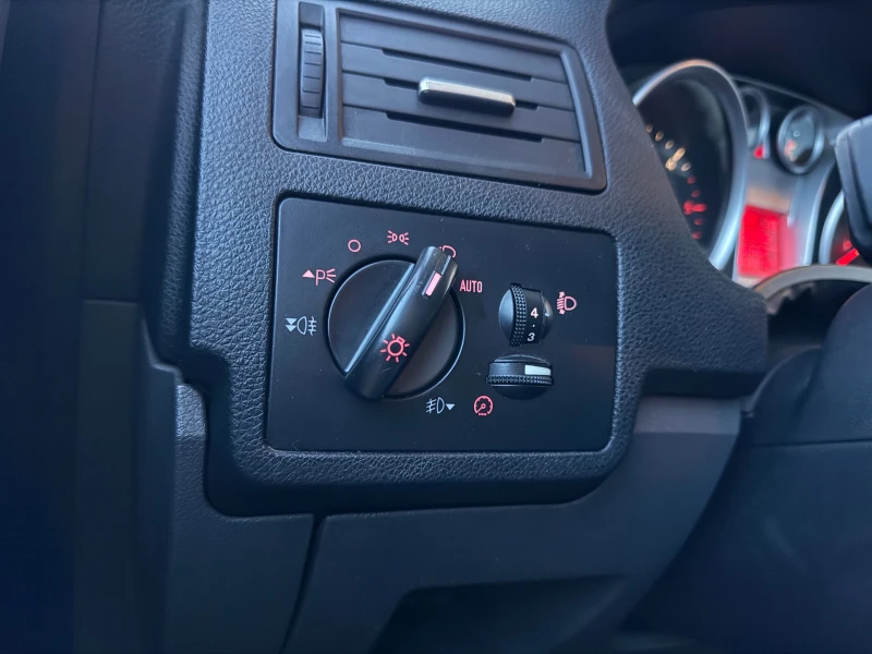 Ford C-max 2.0TDCI 110к.с. Автоматик, снимка 15 - Автомобили и джипове - 53186799