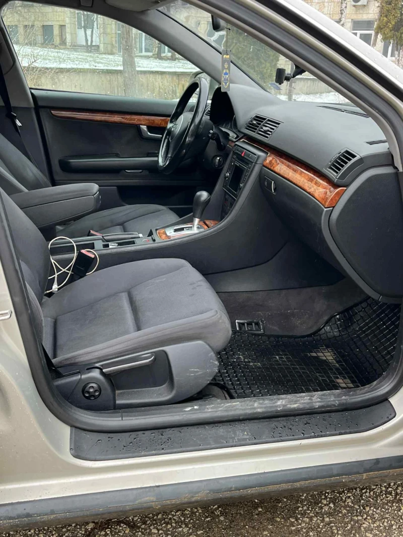 Audi A4 2.0 газ бензин, снимка 8 - Автомобили и джипове - 53244106