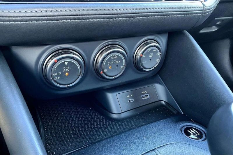 Nissan 370Z * Performance * CARFAX * ЦЕНА ДО БГ, снимка 16 - Автомобили и джипове - 53247281