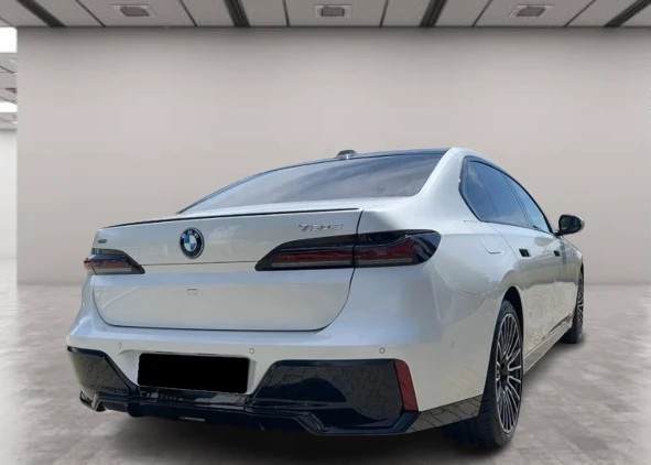 BMW 750 e xDrive = NEW = M-Sport Pro Гаранция - изображение 3