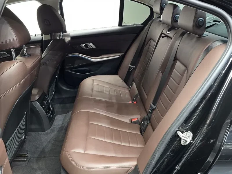 BMW 330 E Luxury, снимка 11 - Автомобили и джипове - 55810697