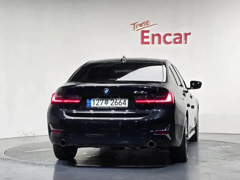 BMW 330 E Luxury, снимка 4 - Автомобили и джипове - 55810697