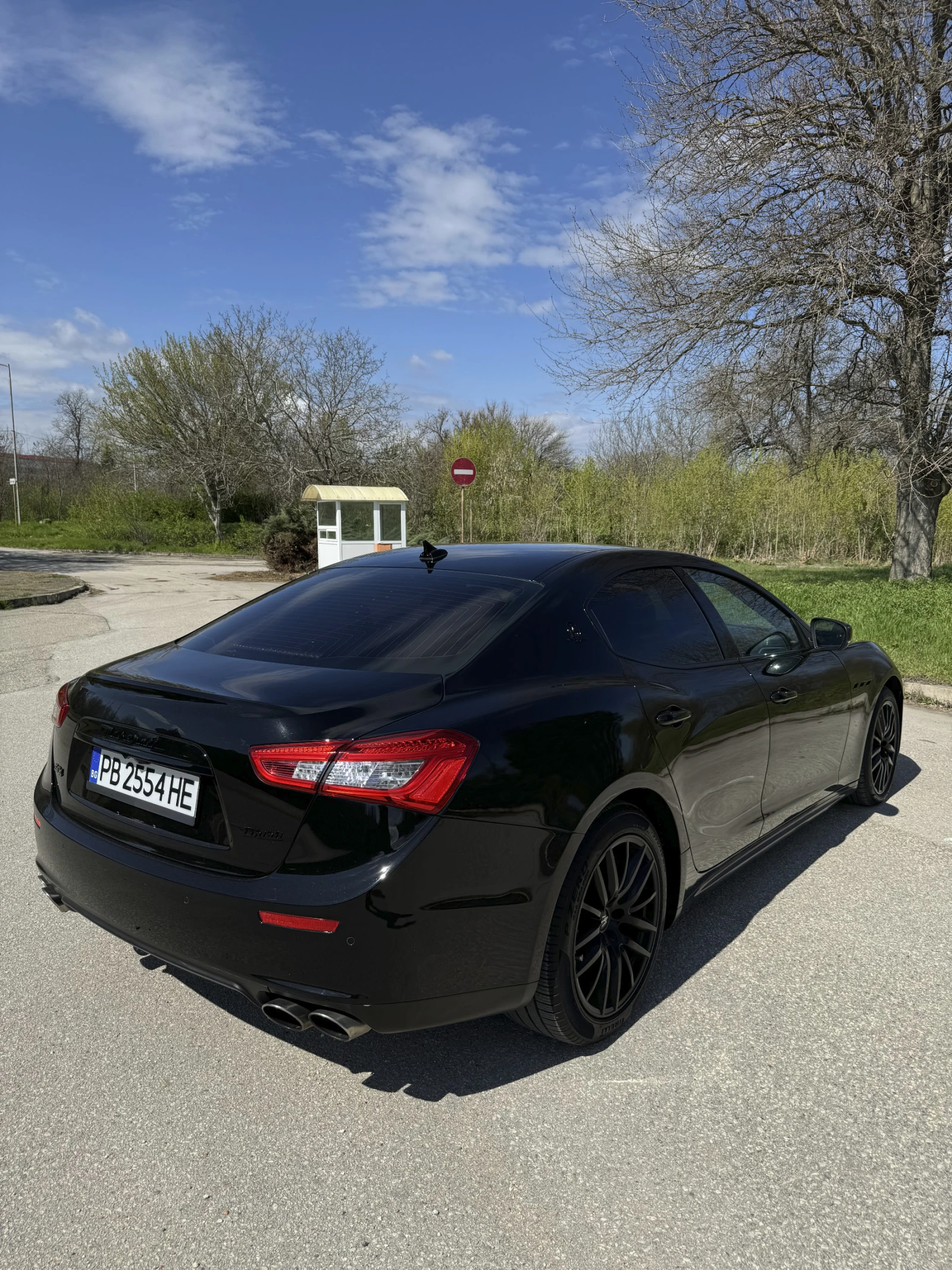 Maserati Ghibli SQ 4 430PS 4x4 - изображение 5