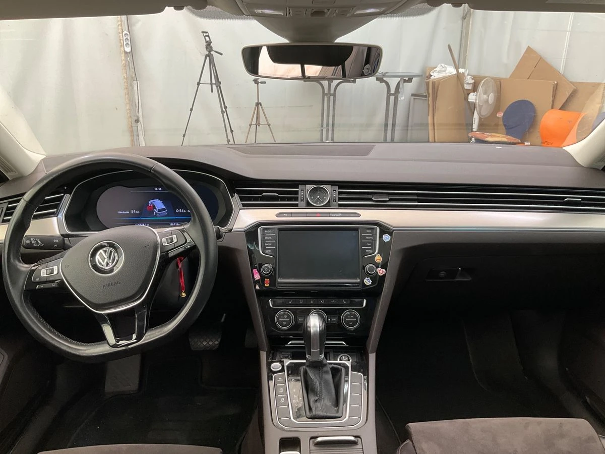 VW Passat 2.0TDI* Highline* 4Motion* FULL LED* PANORAMA*  - изображение 9