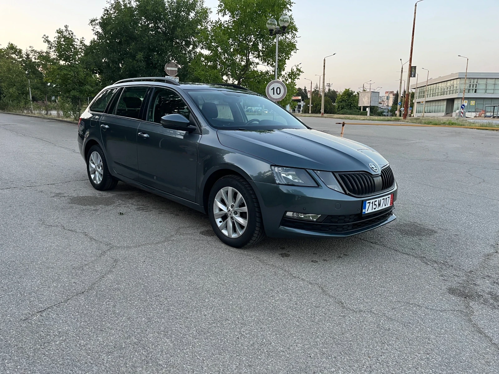 Skoda Octavia 1.6 DSG - изображение 6