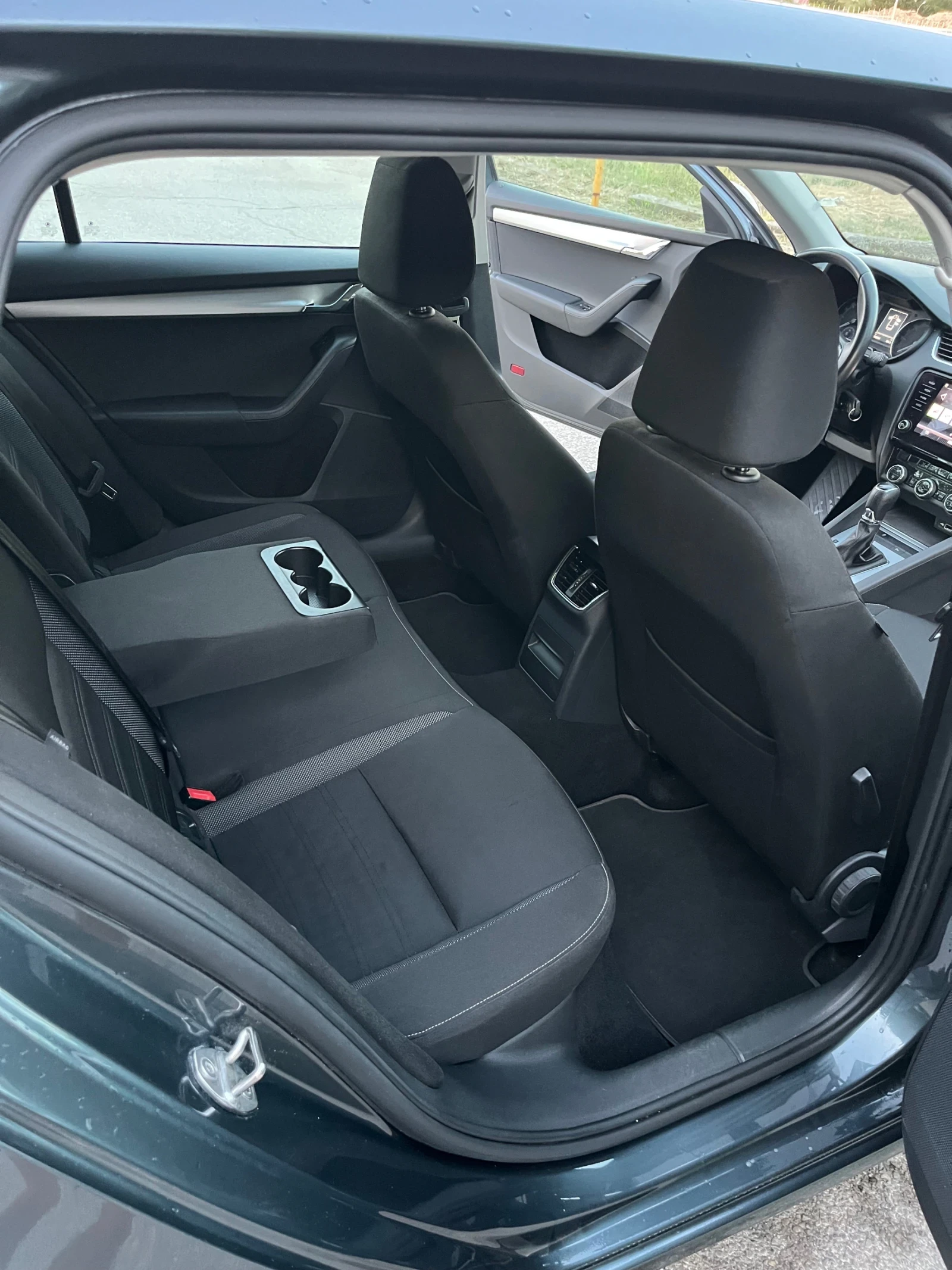Skoda Octavia 1.6 DSG - изображение 10